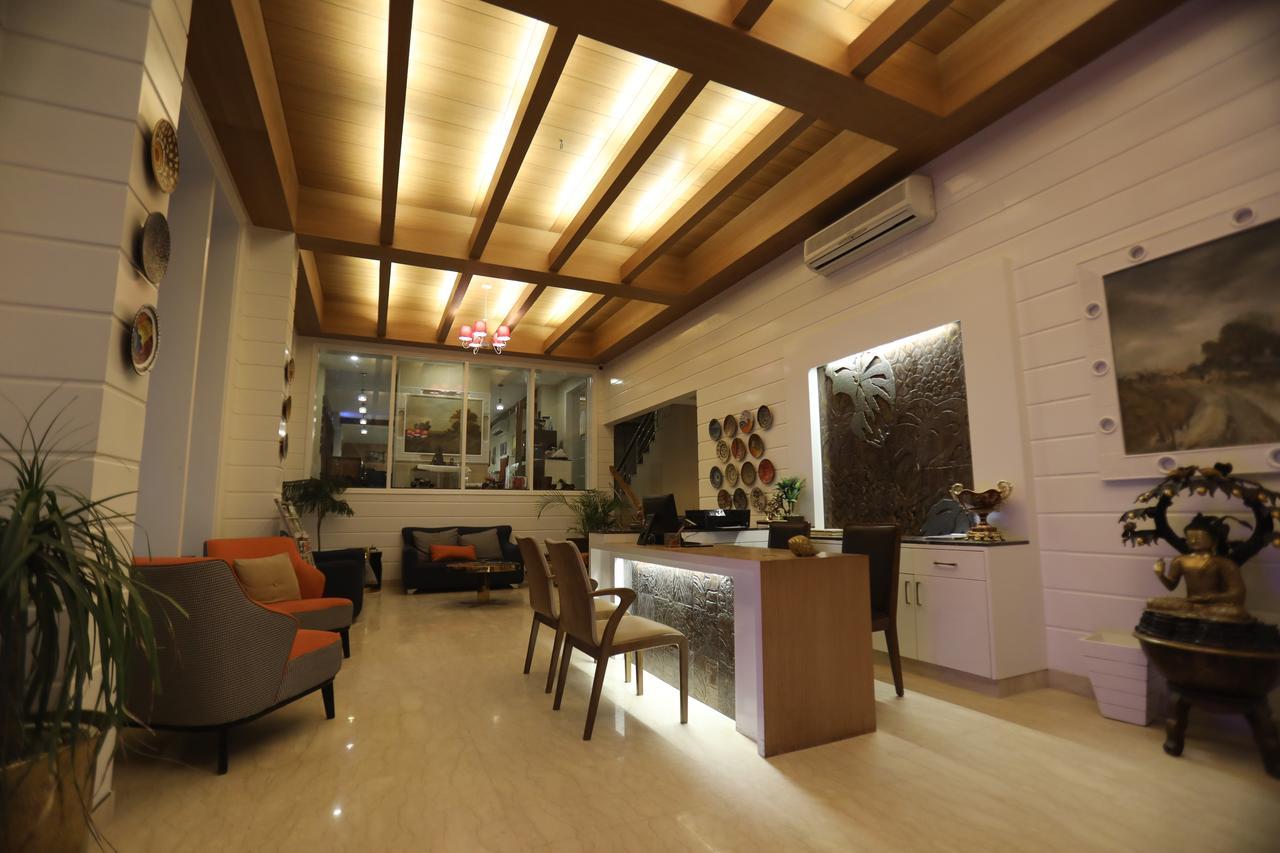 Milestone Inn & Spa 무소리에 외부 사진